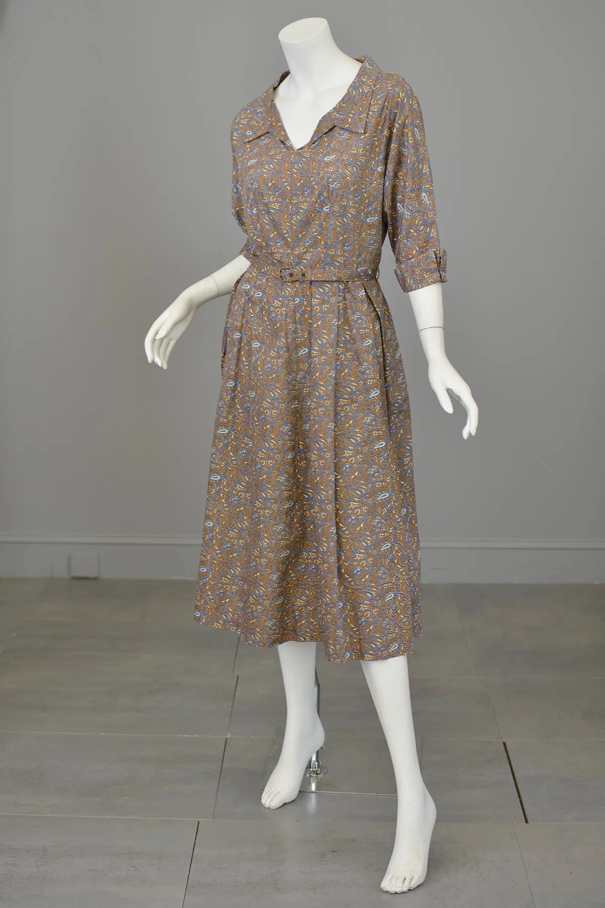 1940s early 50s Floral Paisley Novelty Print Dress | Vintage Working Girl Office Dress