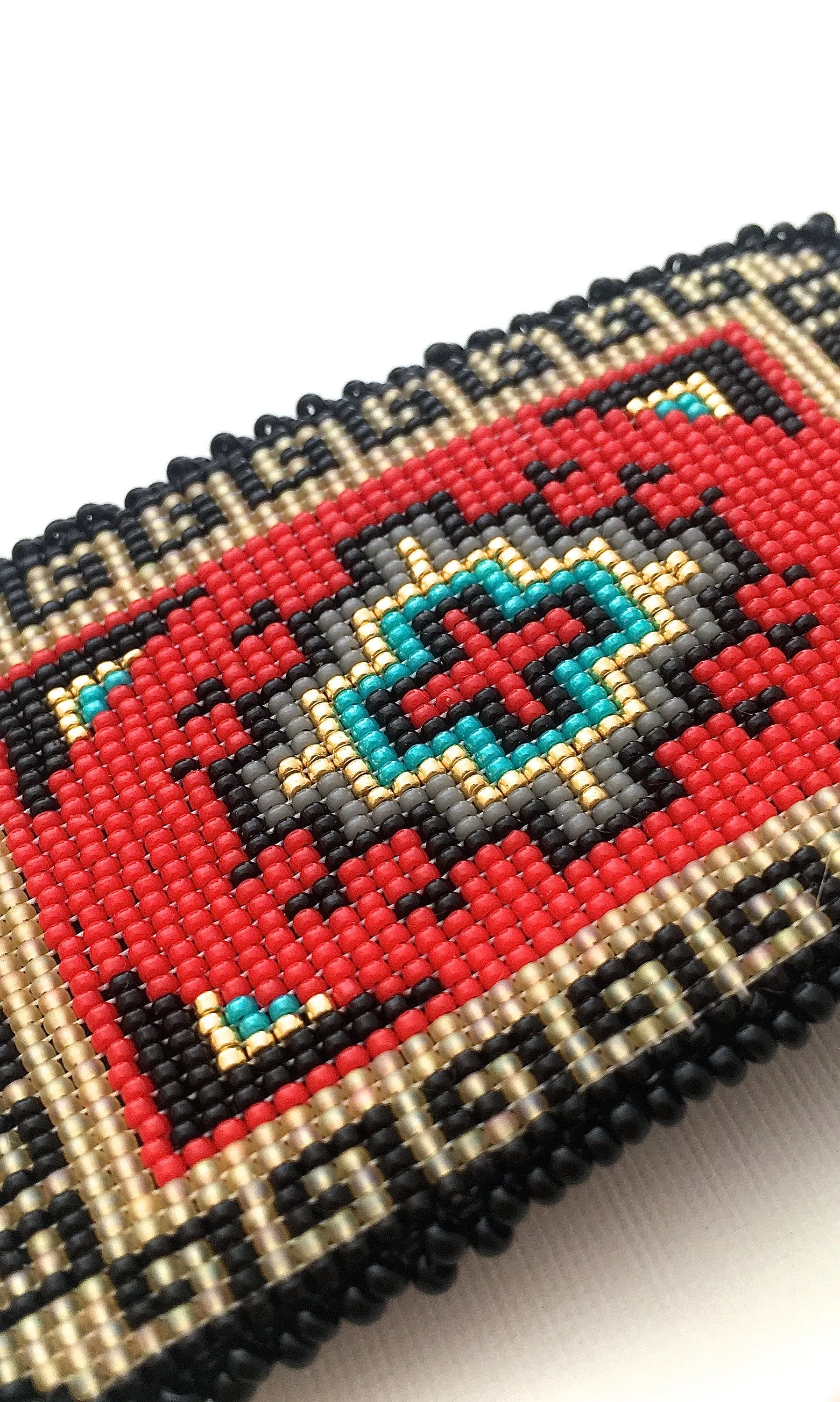 BEAD IT Navajo Rug Style Beaded Belt Buckle