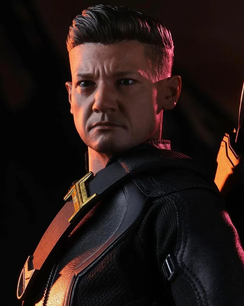 Hot toys MMS532 Avengers Endgame Hawkeye (Deluxe Version)