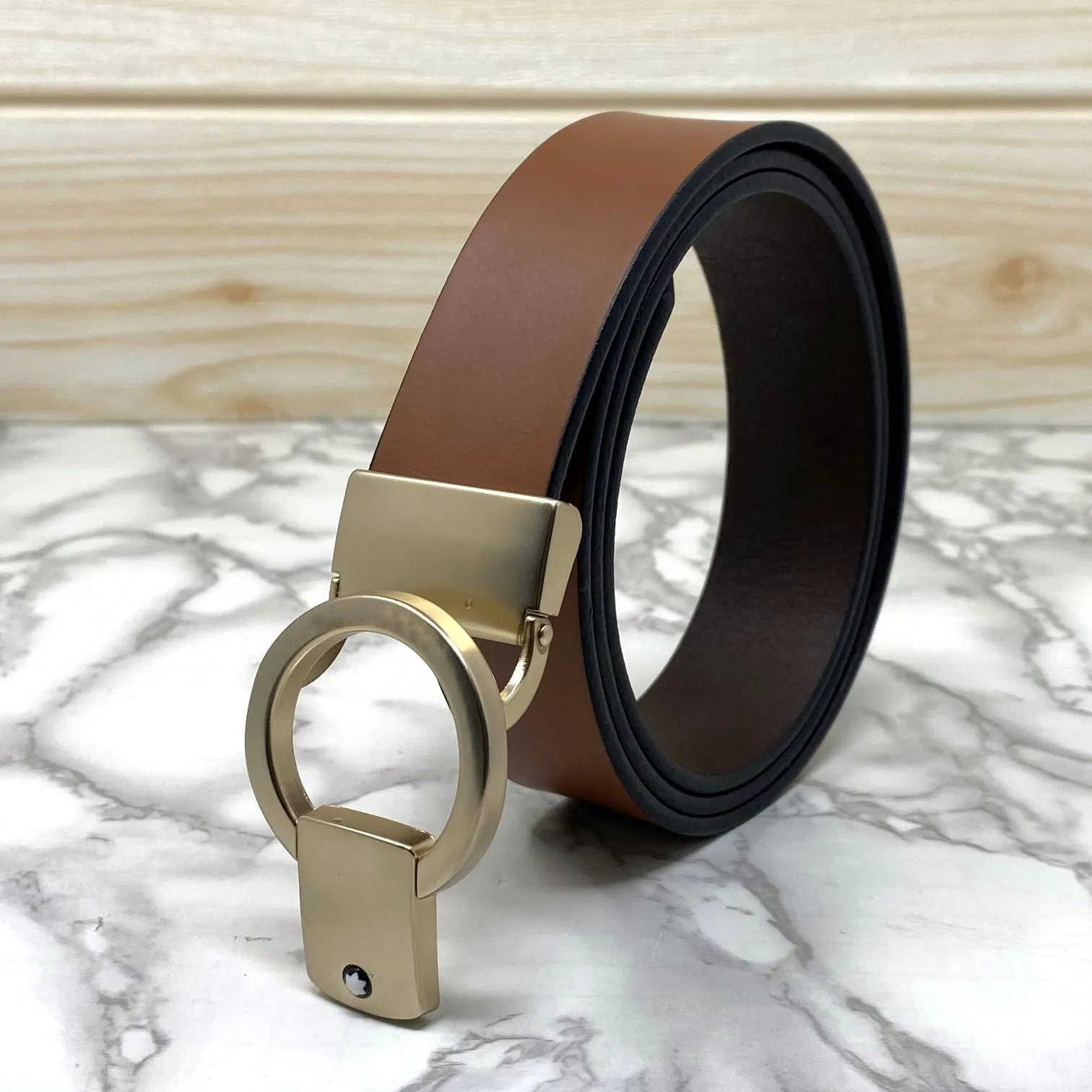 Round Lock Pattern Pressing Buckle With Leather Strap-JonasParamount