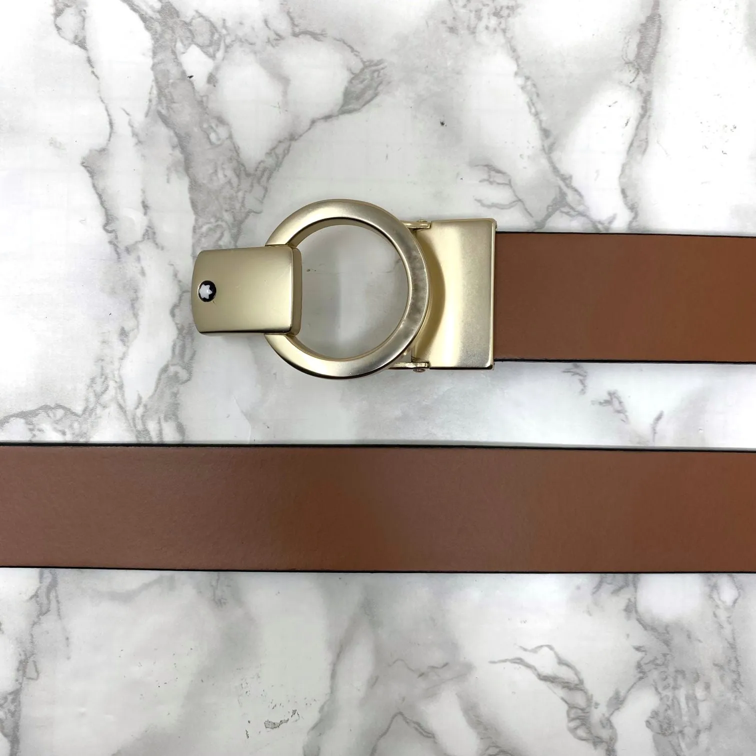 Round Lock Pattern Pressing Buckle With Leather Strap-JonasParamount